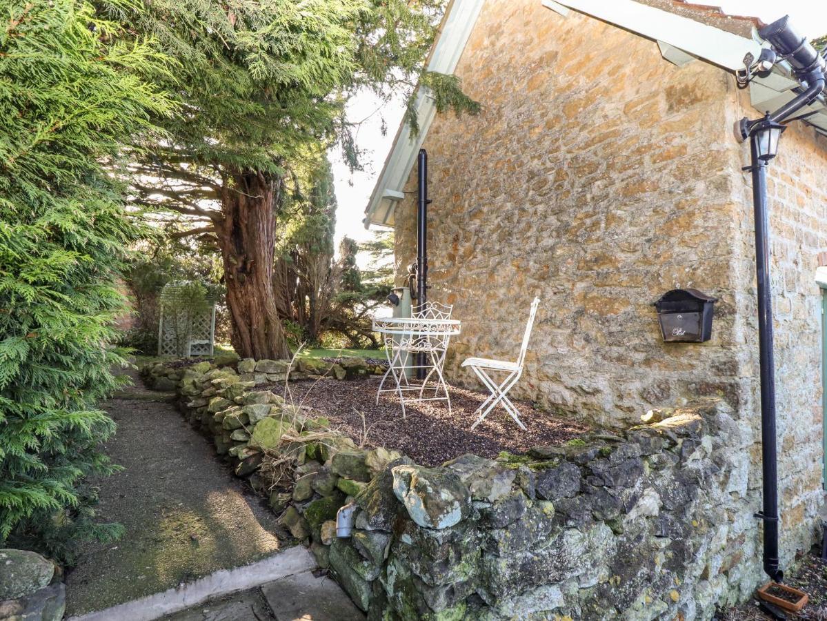 Old Blacksmiths Cottage 马克特拉森 外观 照片