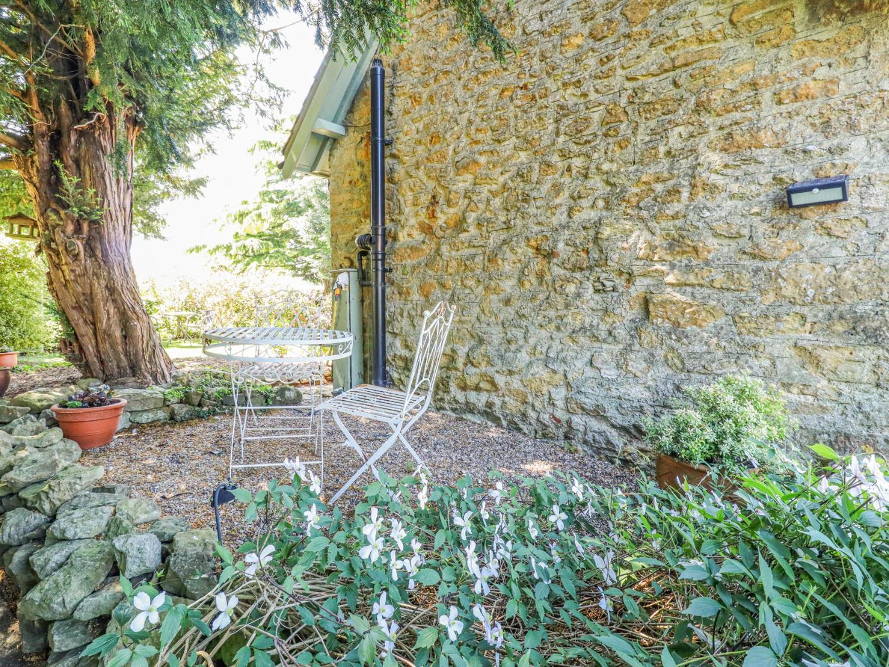 Old Blacksmiths Cottage 马克特拉森 外观 照片